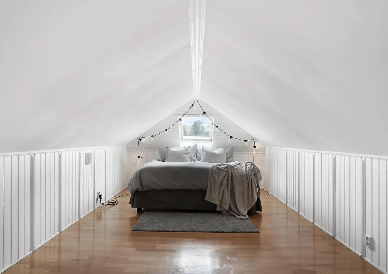 Luxurious & Cozy 2 Train Stops To City King Beds Villa Stockholm