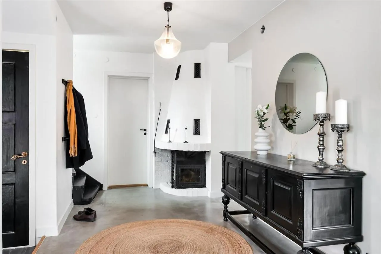 Luxurious & Cozy 2 Train Stops To City King Beds Villa Stockholm Holiday home